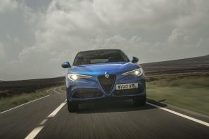 Alfa Romeo Stelvio Veloce 2020 года  (UK)